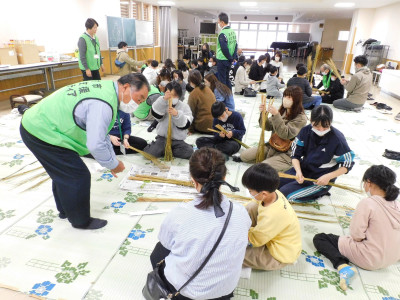 しめ縄づくり１