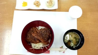 13B336FB-60AD-425F-8AE0-53C653F185B4