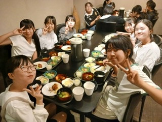 7C7146F6-952A-4BFE-8547-66AD926F4889