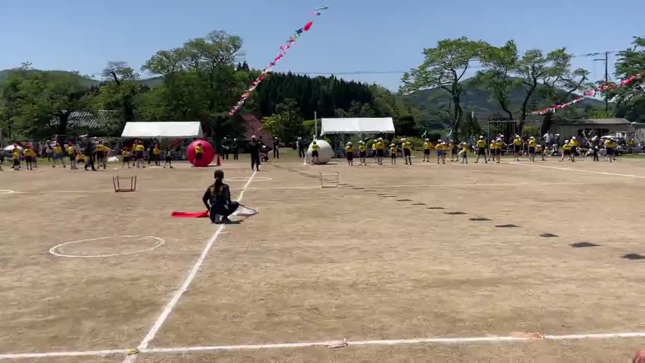 令和６年度みなみっ子運動会　～全校生による大玉送り～